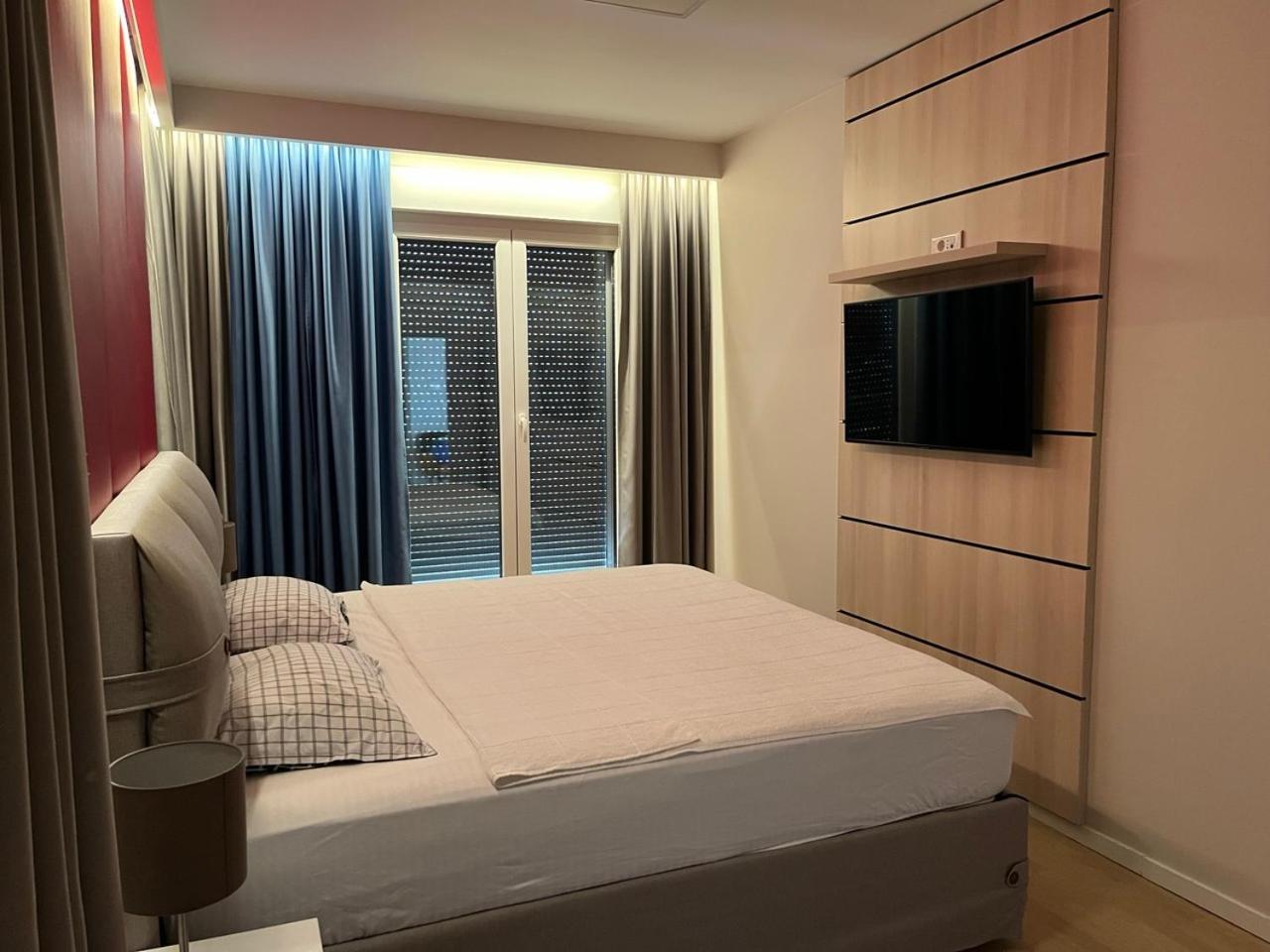 Luxury Apartment Concept Мостар Екстериор снимка